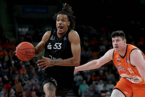 出巨大威胁 出巨大威胁